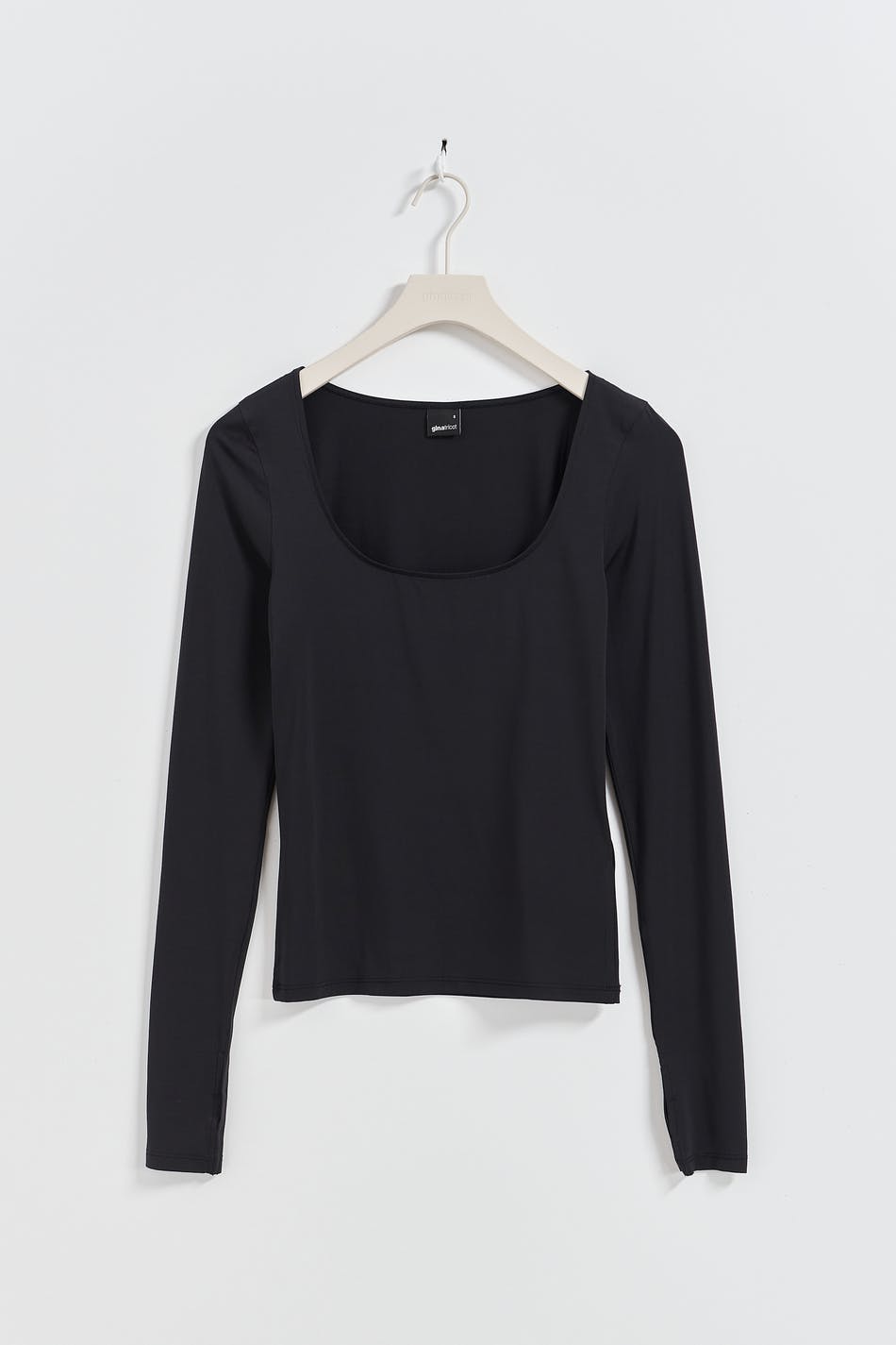 Scooped neck top