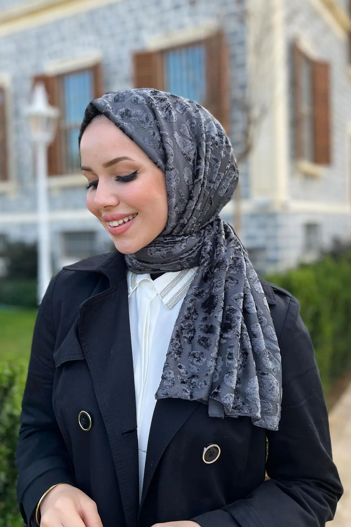 Armine  Trend Strickschal 4 – Ats4or-12 – Rauch