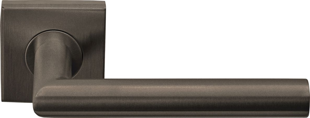 Formani 1501D242BRXX0BS BASICS LB2-19BSQR53G fjærdørhåndtak på firkantet rosett bronse