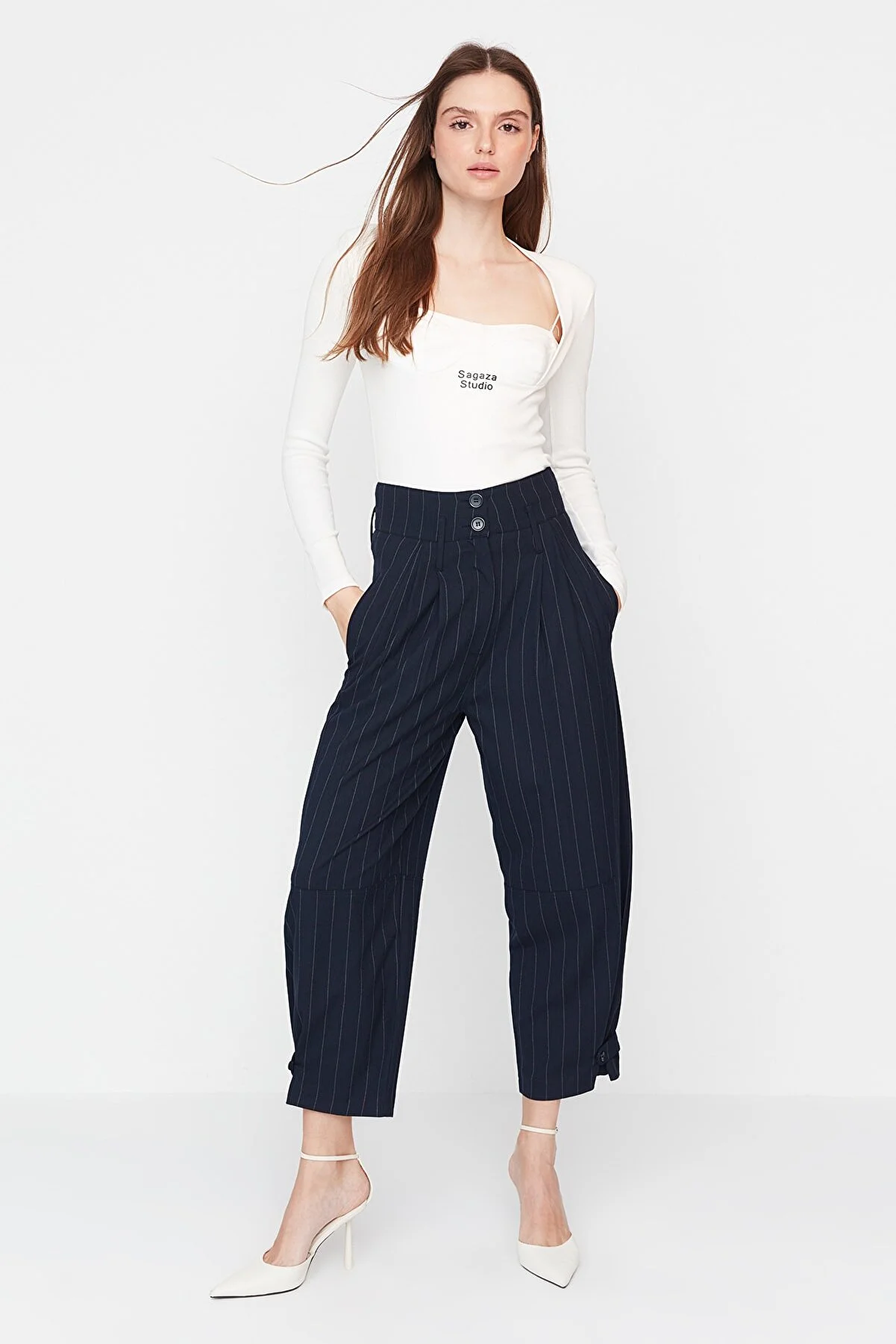 Trendyol Collection  X Sagaza Studio Marineblau gestreifte detaillierte Hose TPRAW23PL00039