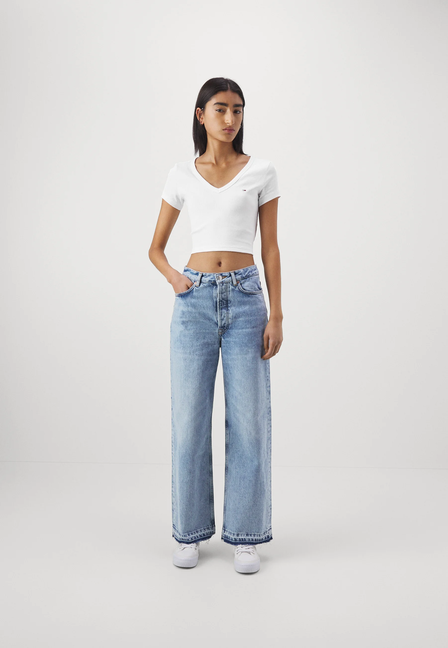 Tommy Jeans SLIM ESSENTIAL - Camiseta básica