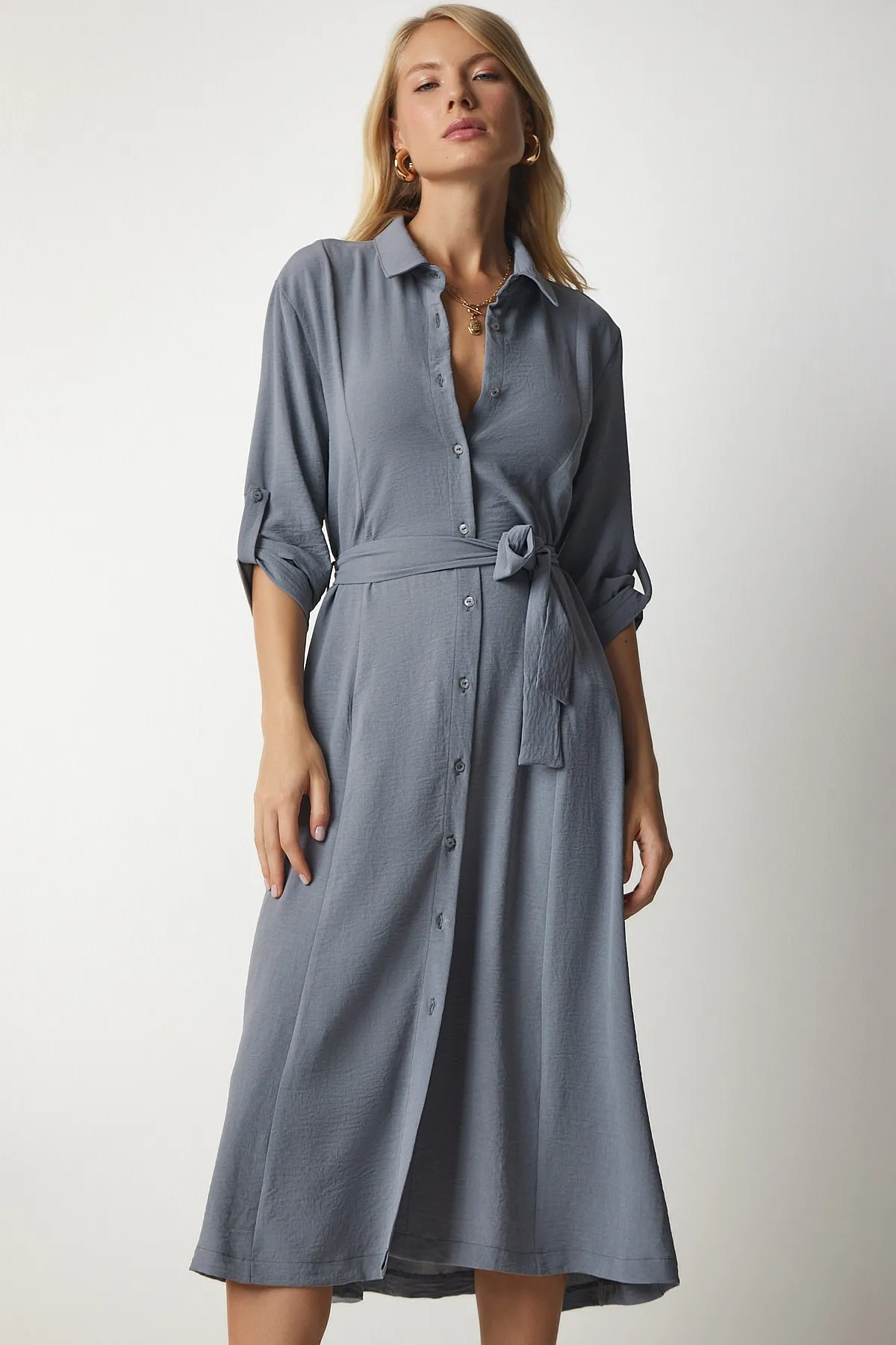Happiness İstanbul  Graues Damen-Hemdkleid mit Gürtel DD01256