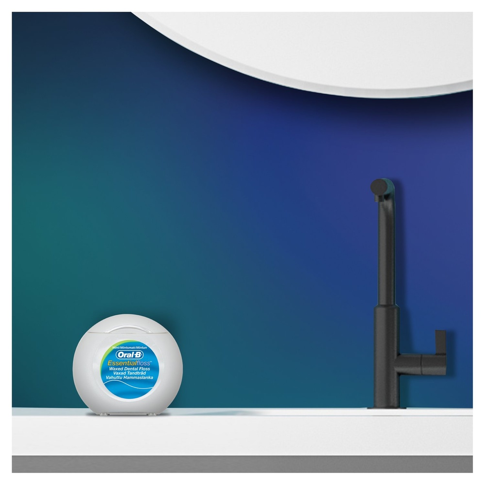 oral-b Oral-B Essential Floss Fil dentaire Ciré mentholé 50m Fil Dentaire