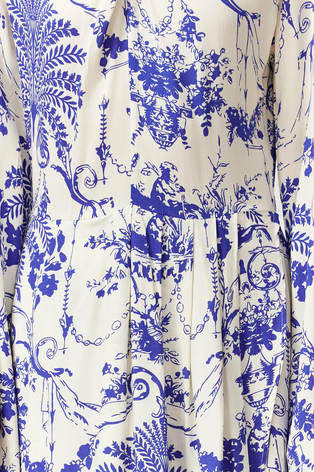 Trendyol Modest  Marineblaues Kleid aus Viskosegewebe mit weiten Ärmeln und gemustertem Kragen TCTSS23EB00234