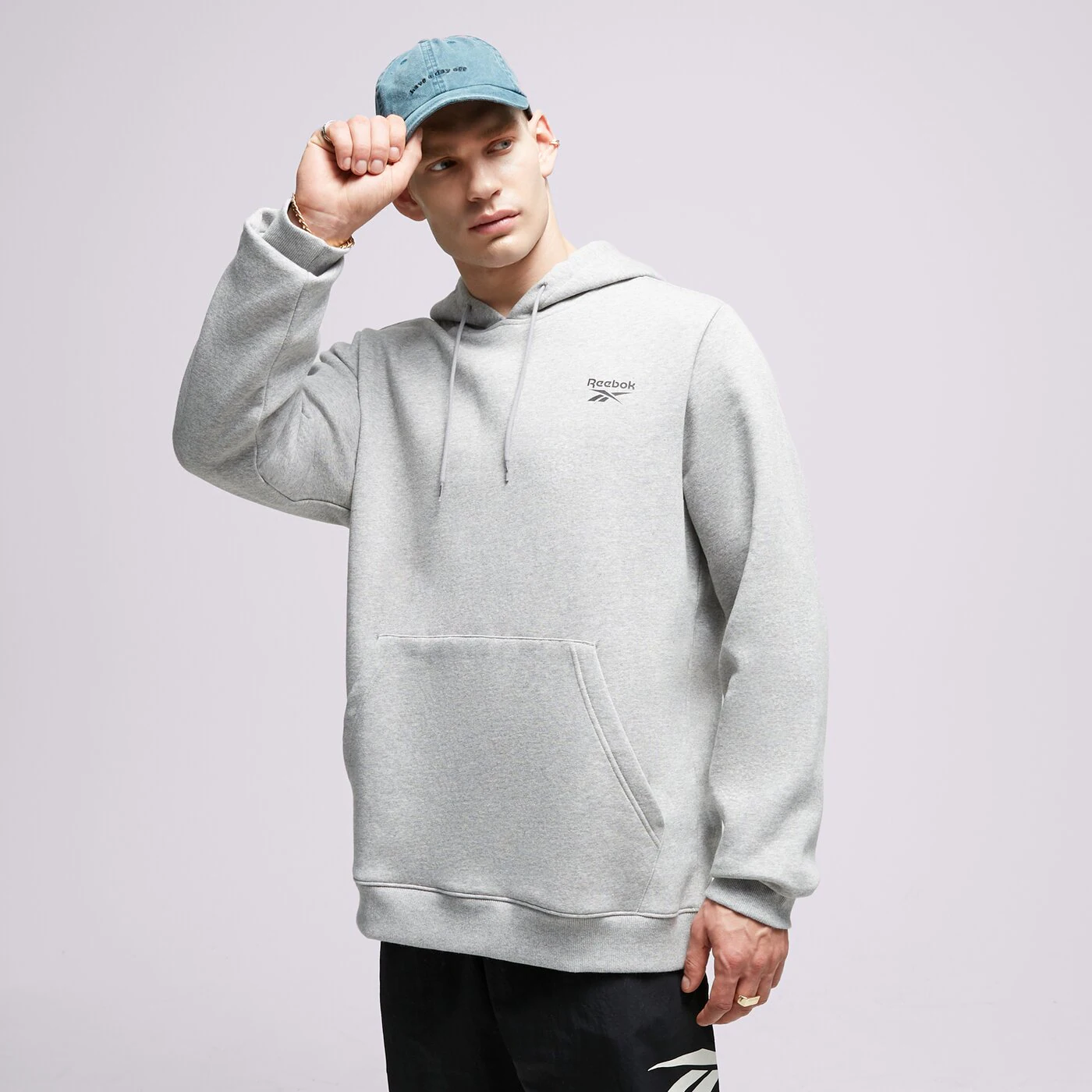 REEBOK HOODIE RI LEFT CHEST LOGO HOOD Grau