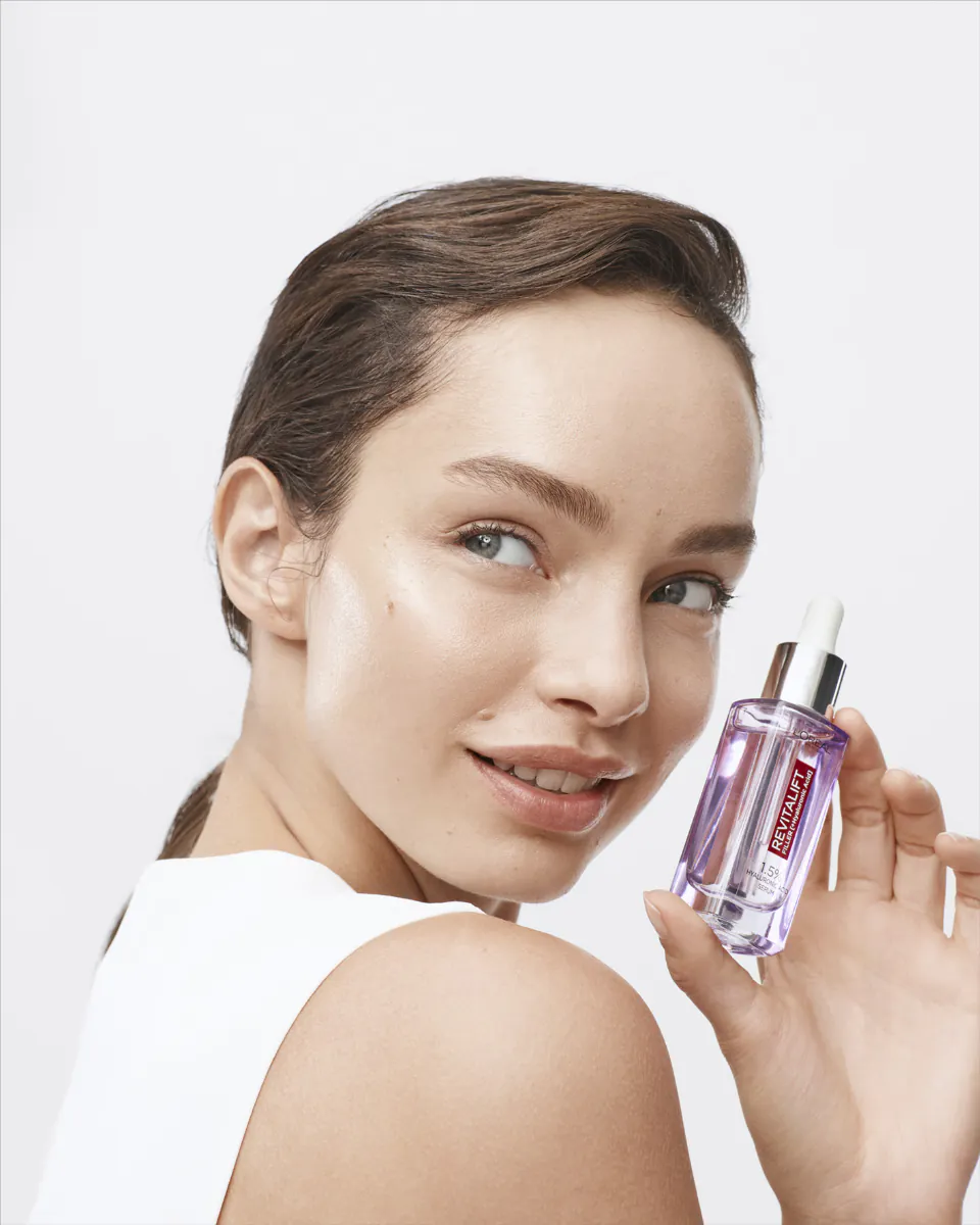 L'Oréal Paris Revitalift Filler 1,5% HA serumas (dar twarzy)