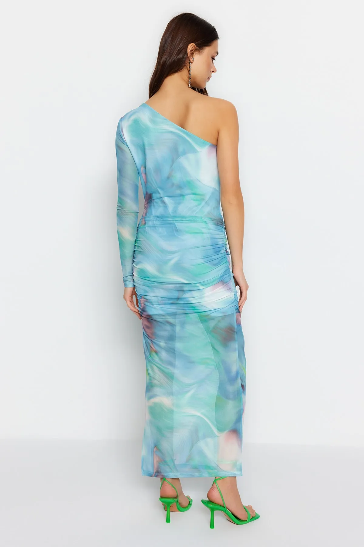 Trendyol Collection  Blaues, gemustertes, drapiertes, figurbetontes, flexibles Maxi-Bleistiftkleid aus Tüll TWOSS23EL01799