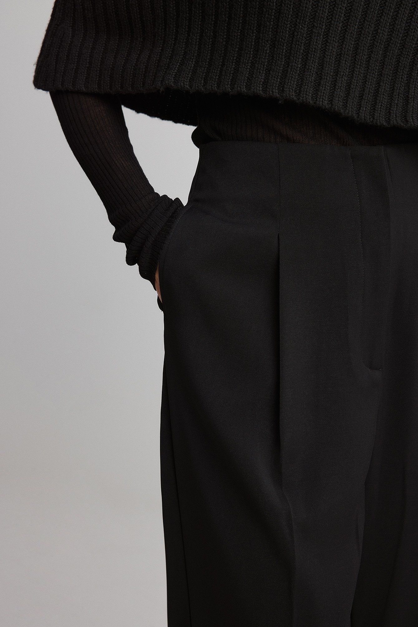 Weite Anzughose mit hoher Taille, ohne Bund