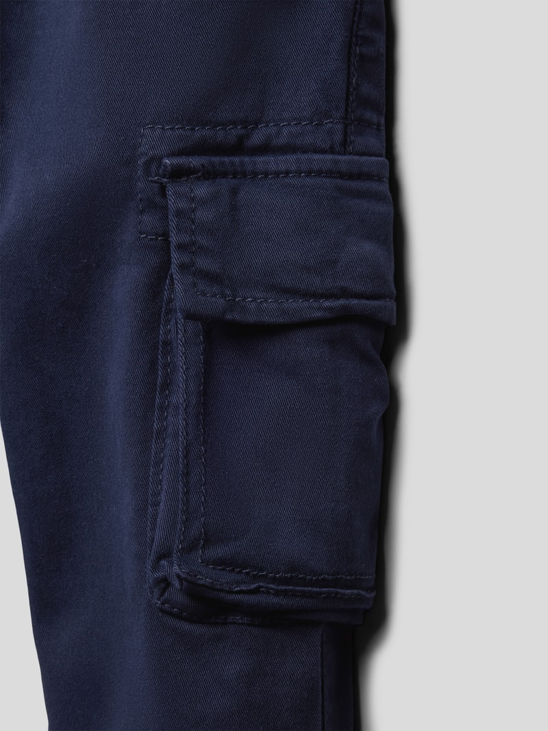 Cargohose mit Label-Detail in blau