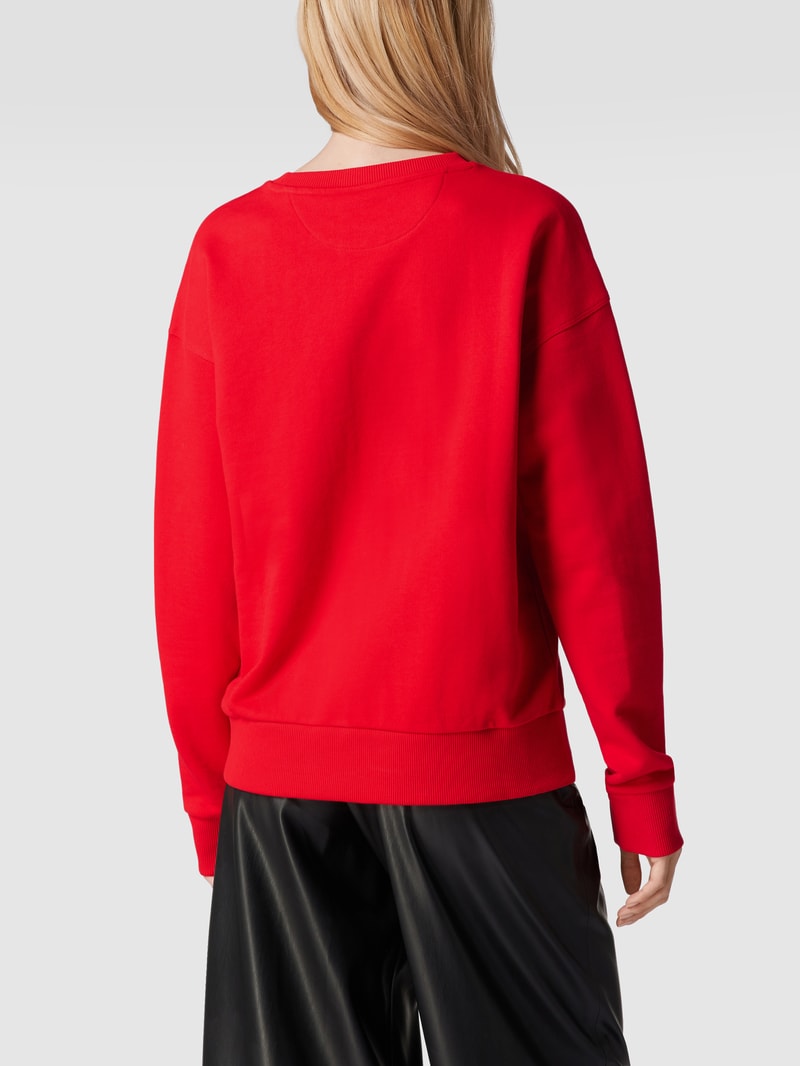 Sweatshirt mit Label-Patch in rot
