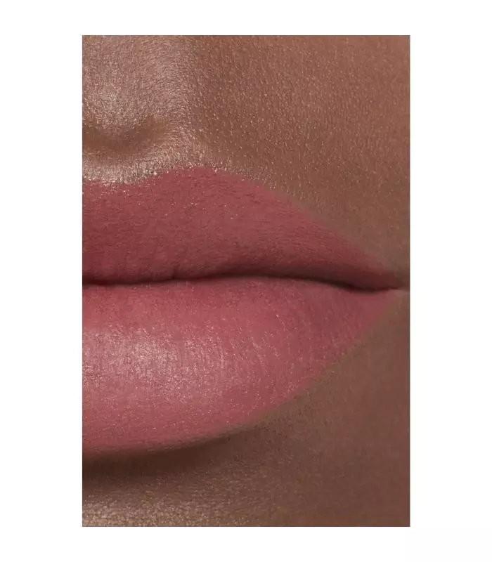 ROUGE ALLURE VELVET Le Rouge Velours Lumineux