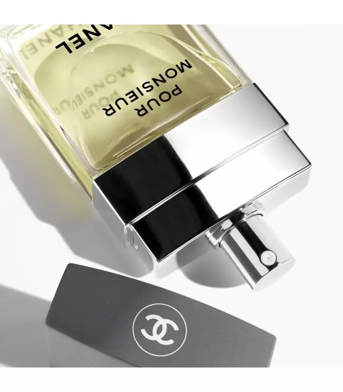 POUR MONSIEUR Eau de Parfum Vaporisateur