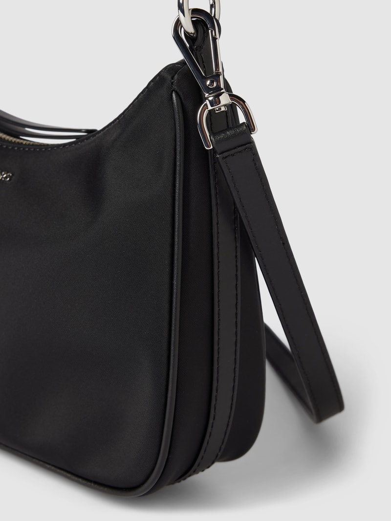 Schultertasche mit Label-Applikation Modell 'JET SET CHARM' in schwarz