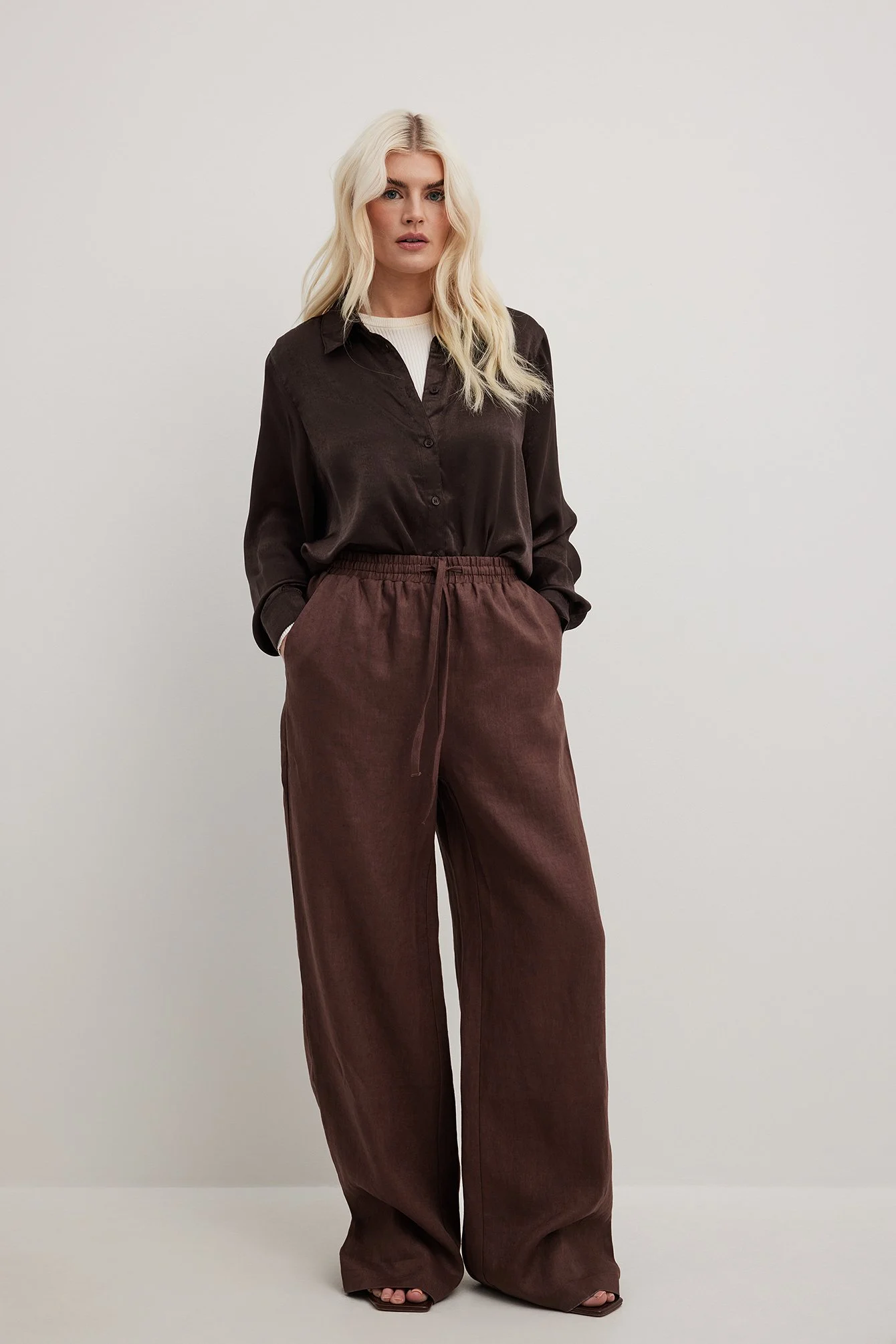 Leinenhose mit elastischem Bund