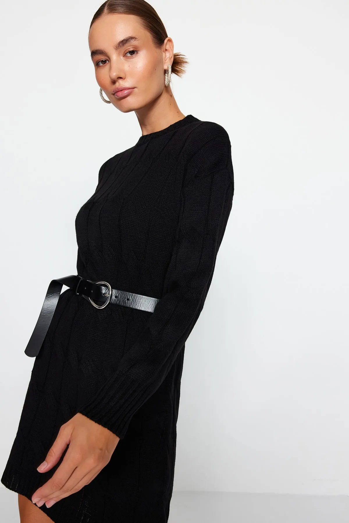 Trendyol Collection  Schwarz Schwarzes Mini-Strickkleid aus Haarstrick TWOAW22EL0027 Kleid TWOAW22EL0027