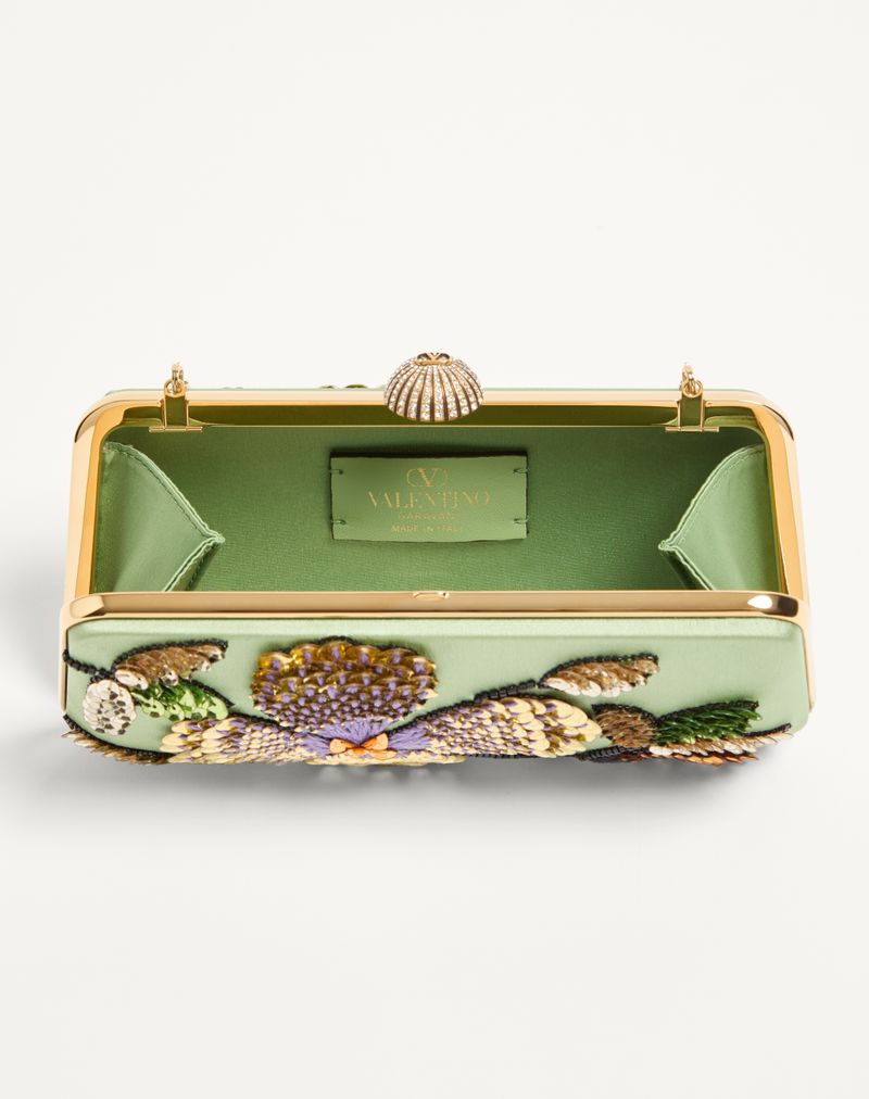 Bolsa Valentino Garavani Carry Secrets em cetim com bordado floral