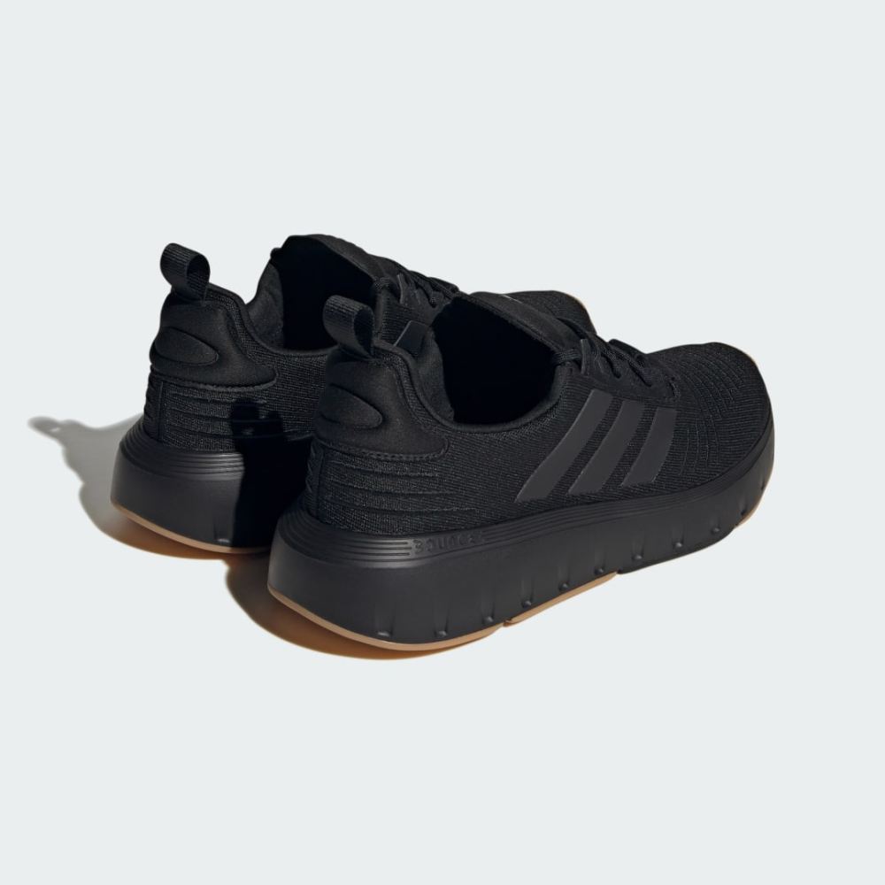 adidas Swift Run IG4704 / schwarz