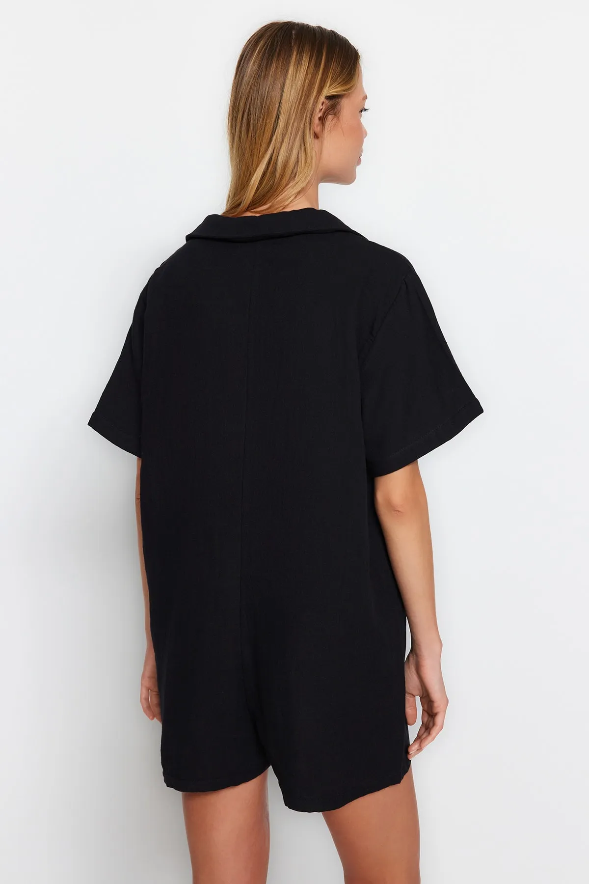 Trendyol Collection  Schwarzer, weit geschnittener Overall aus gewebtem Musselin aus 100 % Baumwolle TBESS23TU00001