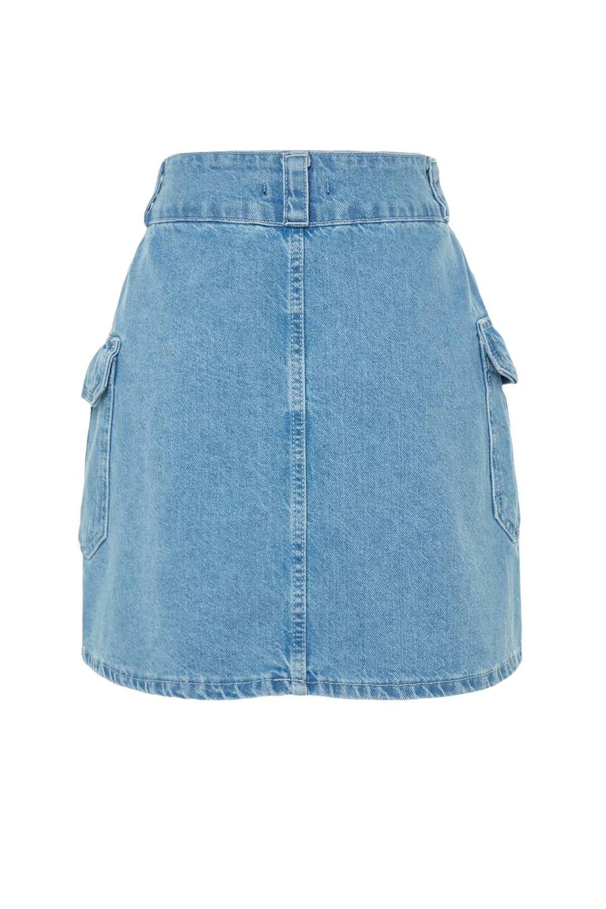 Trendyol Collection  Blauer Mini-Jeansrock mit Taschendetail TWOSS23ET00117