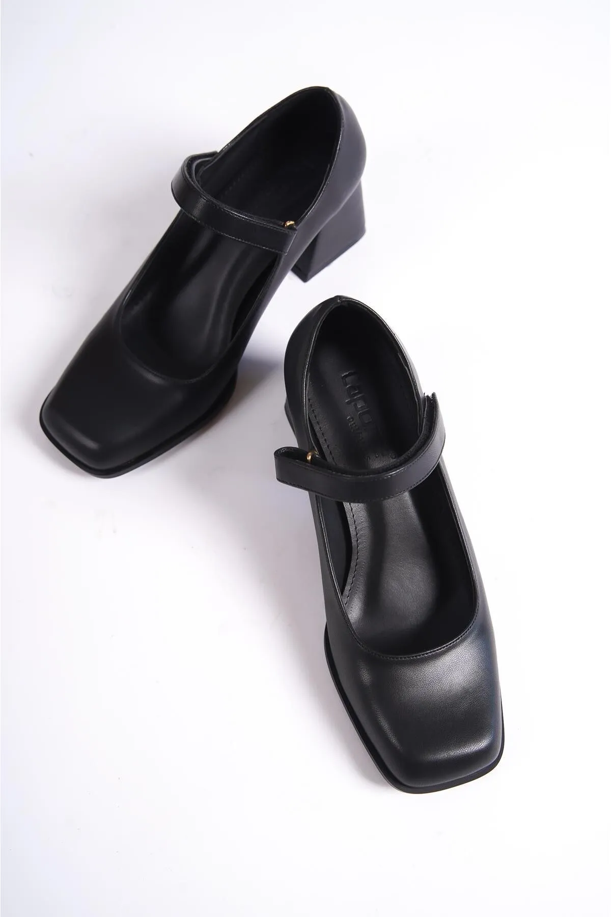 Capone Outfitters  Blunt Toe Mary Jane Damenschuhe