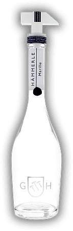 Hämmerle Marille / Aprikose Edelbrand Hämmerle Marille / Aprikose Edelbrand Sauberer Duft, typisch reintöniges Marillenaroma, harmonischer Steinton, leichte, würzige, komplexe Struktur. 0,5	 Liter - Vol 40%