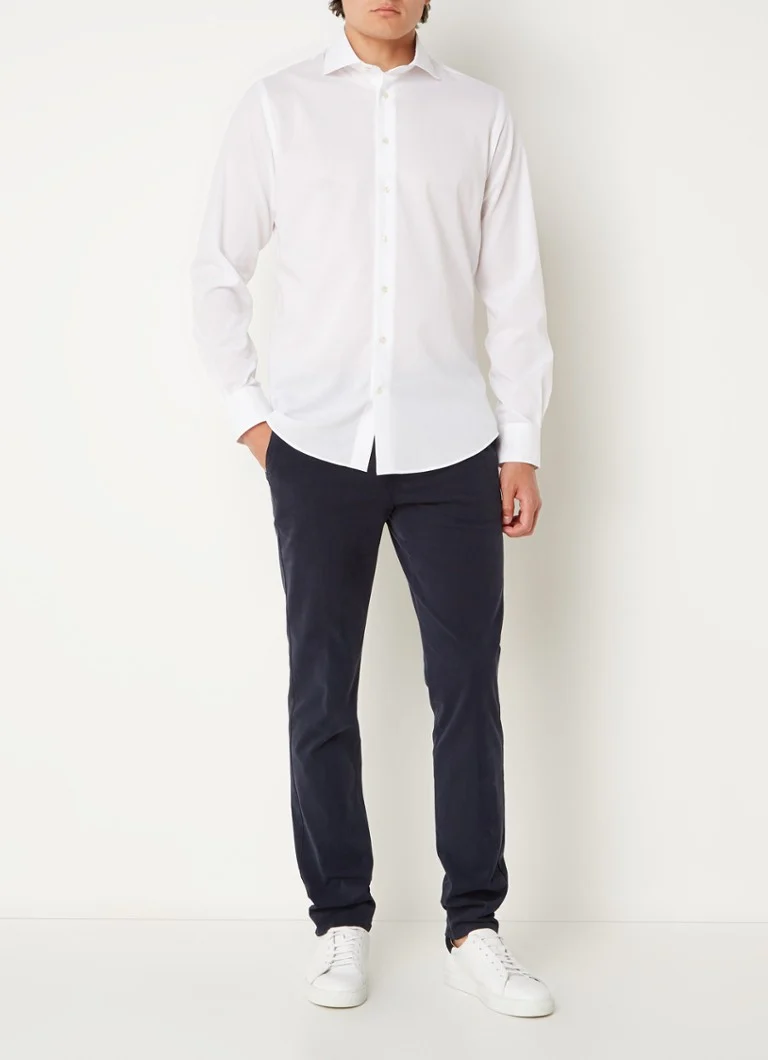 Cămașă Michaelis slim fit, cu finisaj anti-șifonare și guler italian.