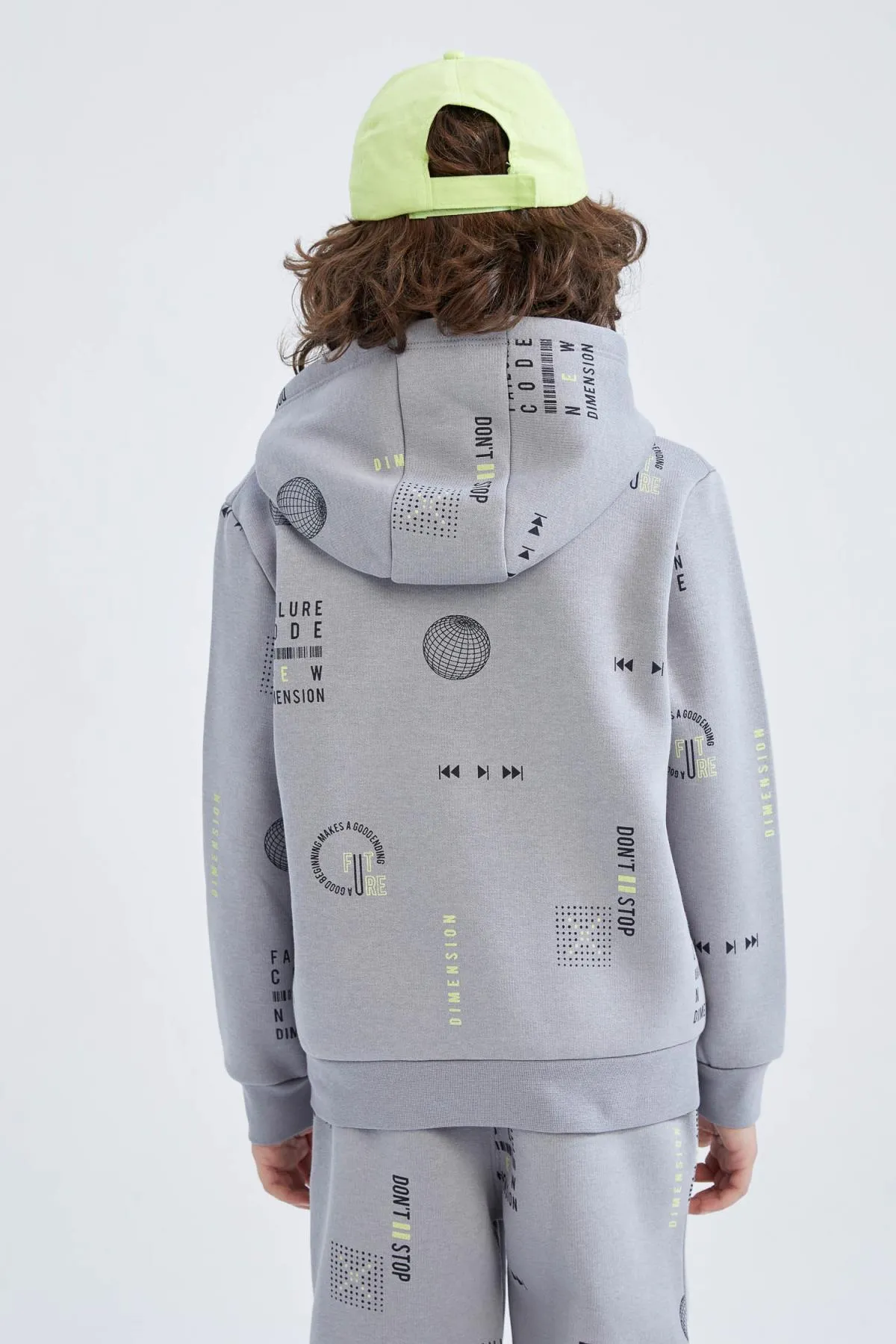 DeFacto  Dickes Kapuzen-Sweatshirt für Jungen in normaler Passform V3307a623sp