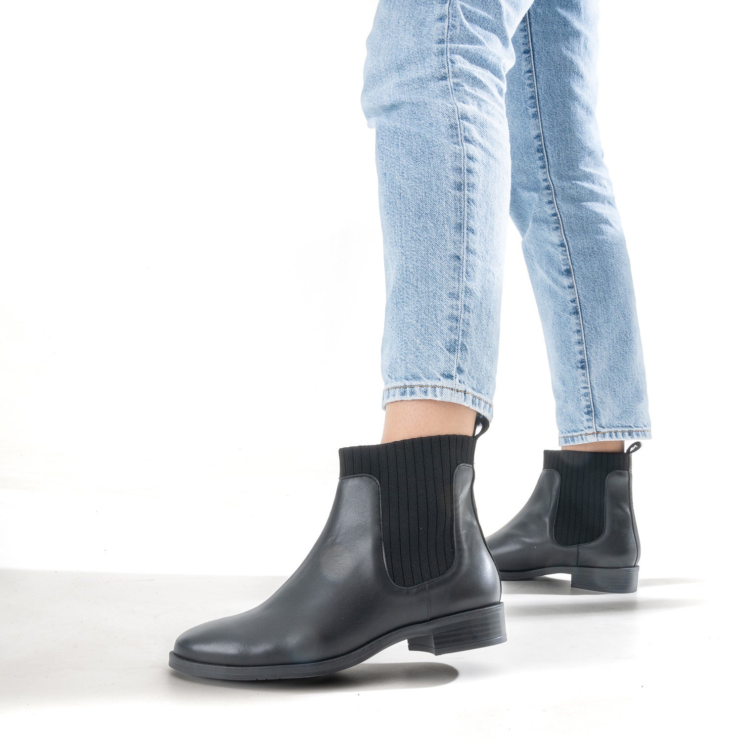 Chelsea boots ERAM FLEX noir en cuir