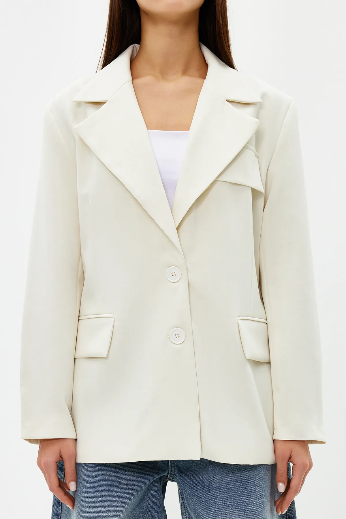 Trendyol Collection  Weiße, übergroße, gefütterte, gewebte Blazerjacke TWOSS22CE0077