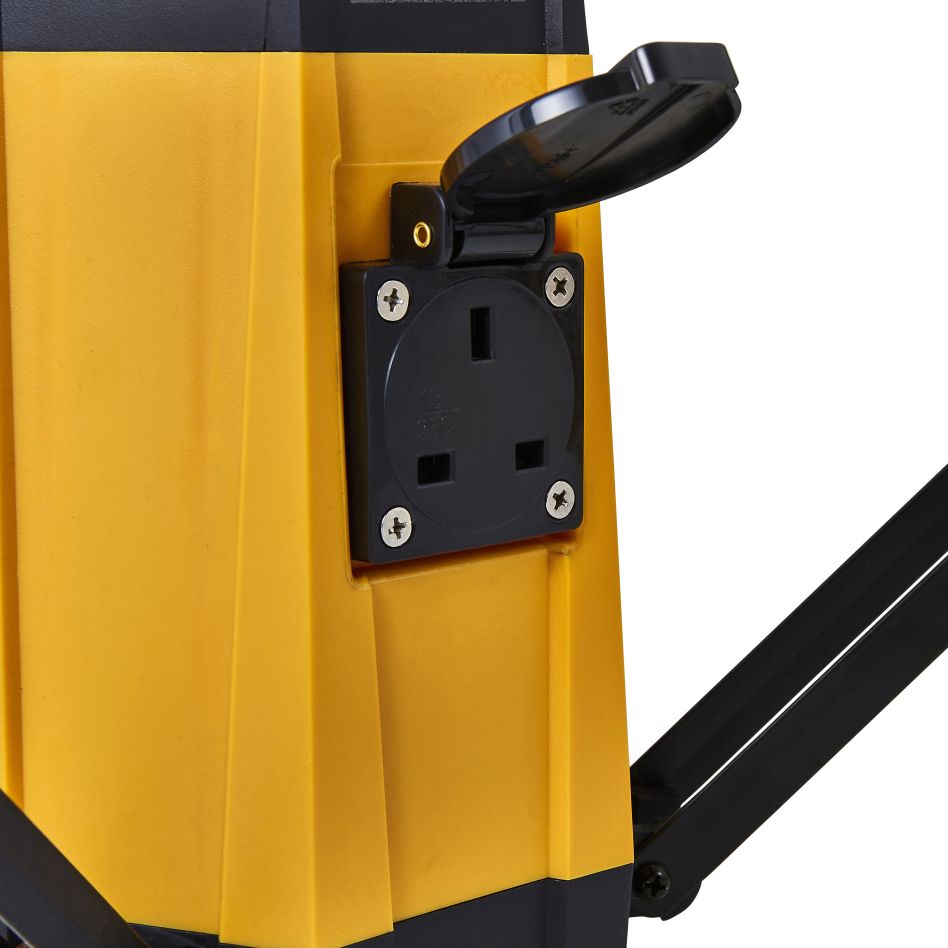 Stanley SXLS37673E 50W verkkovirtakäyttöinen työvalo pistorasialla