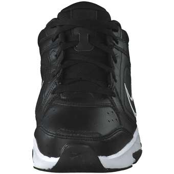 Nike Defy all day Sneaker in schwarz