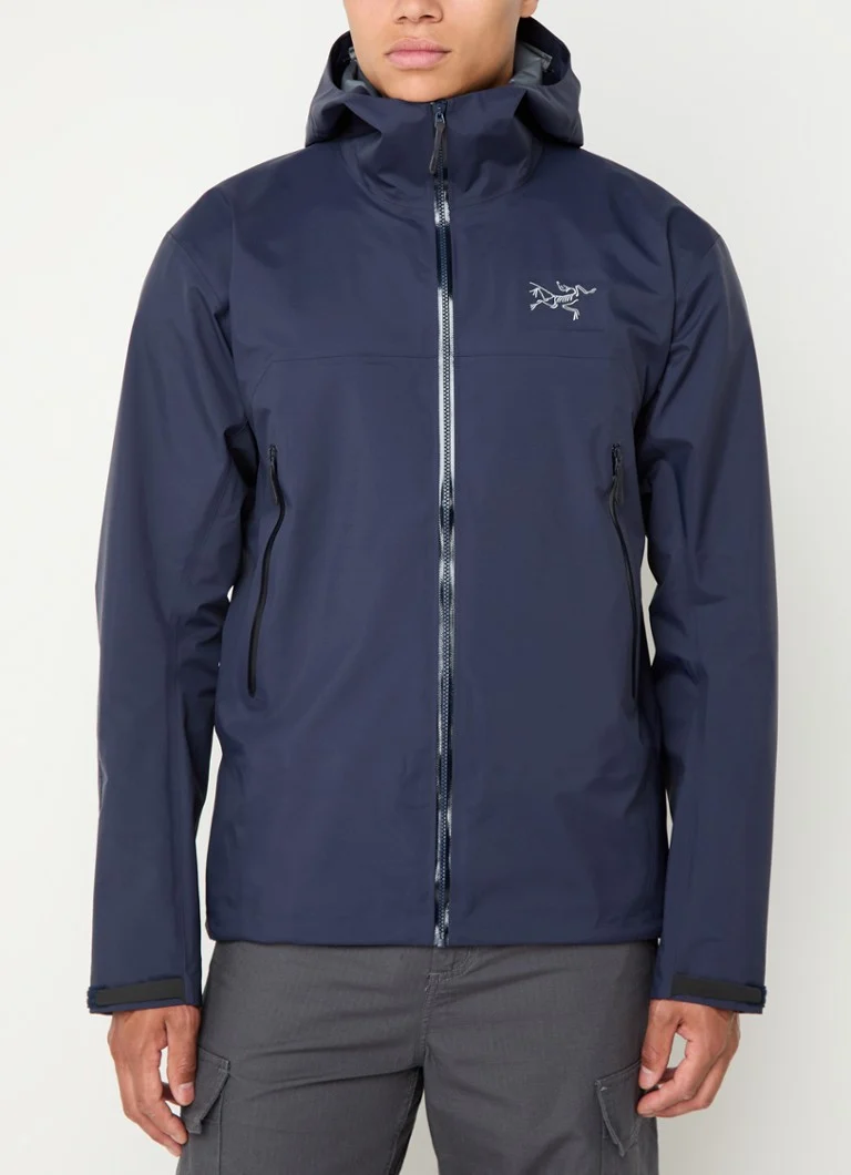 Arc'teryx Beta lietus jaka ar kapuci un izšuvumu no logotipa