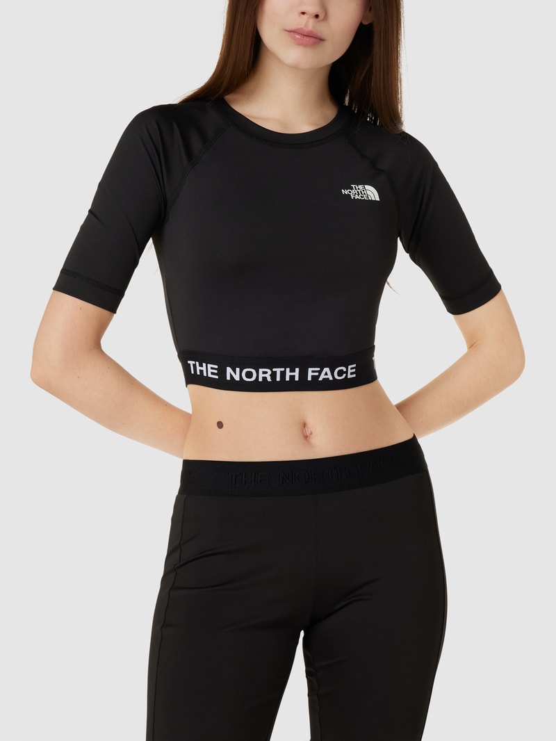 Cropped T-Shirt mit 1/2-Ärmeln in schwarz