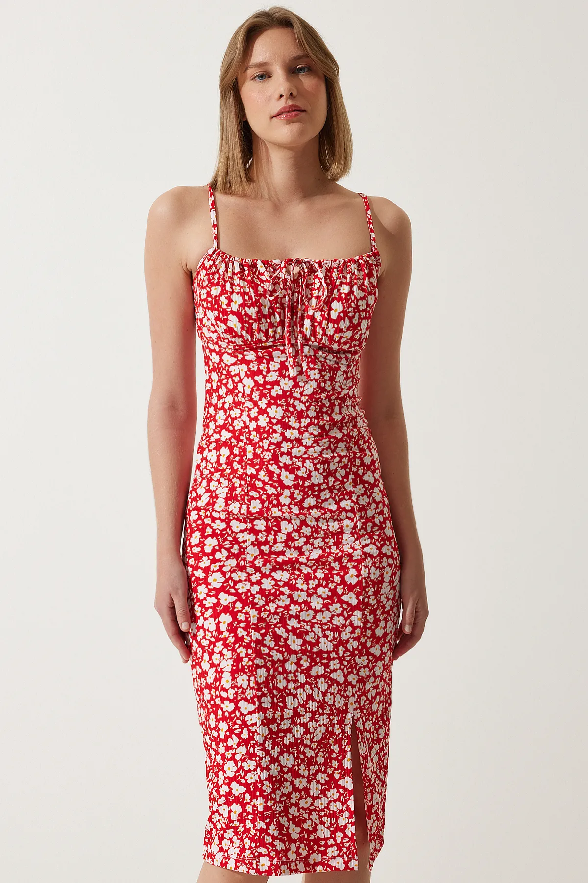Happiness İstanbul  Rotes, geblümtes, geschlitztes Sommer-Strickkleid für Damen CI00029
