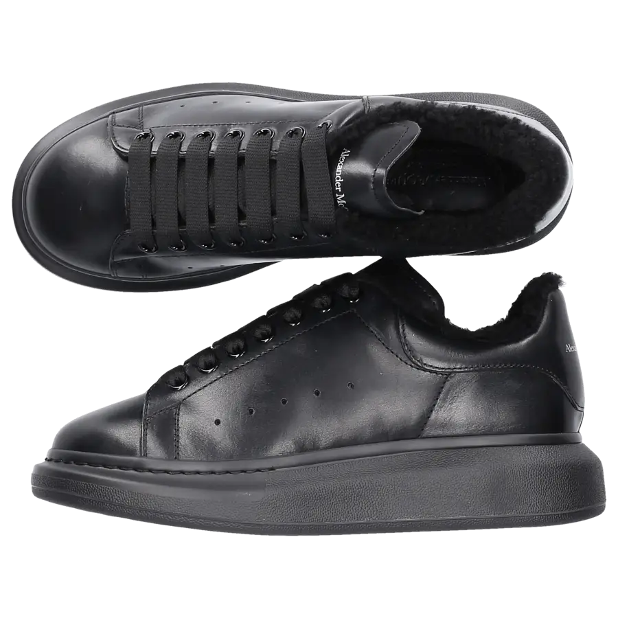 Alexander McQueen - Sneaker low LARRY Kalbsleder - schwarz