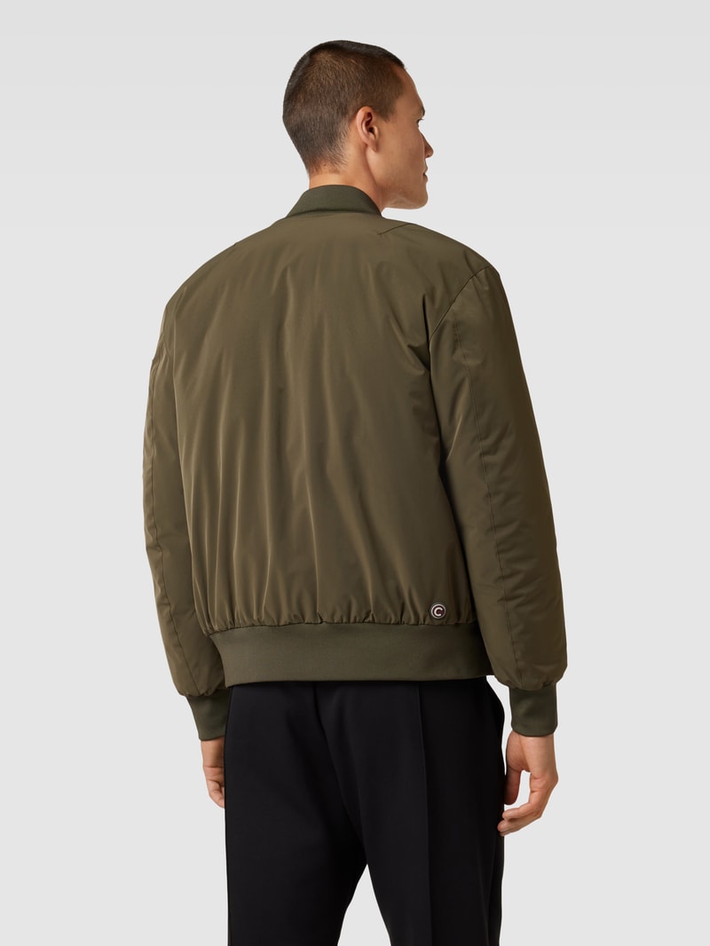 Bomberjacke mit Label-Patch in olivgrün