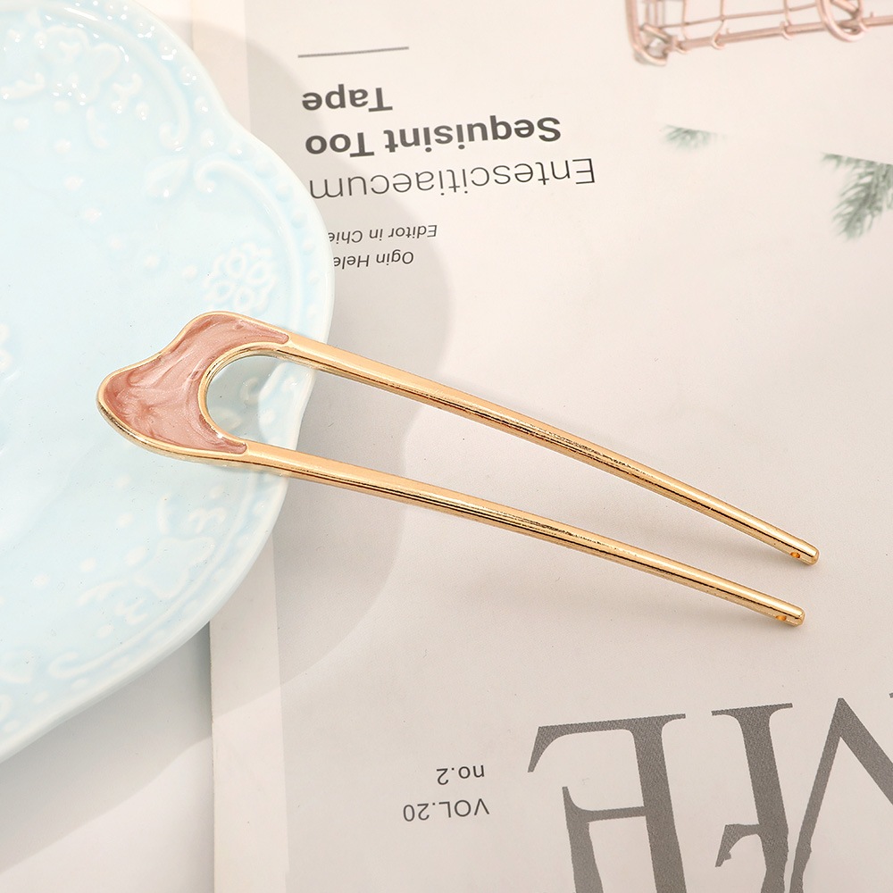 Chris Rubin Emely Hairpin