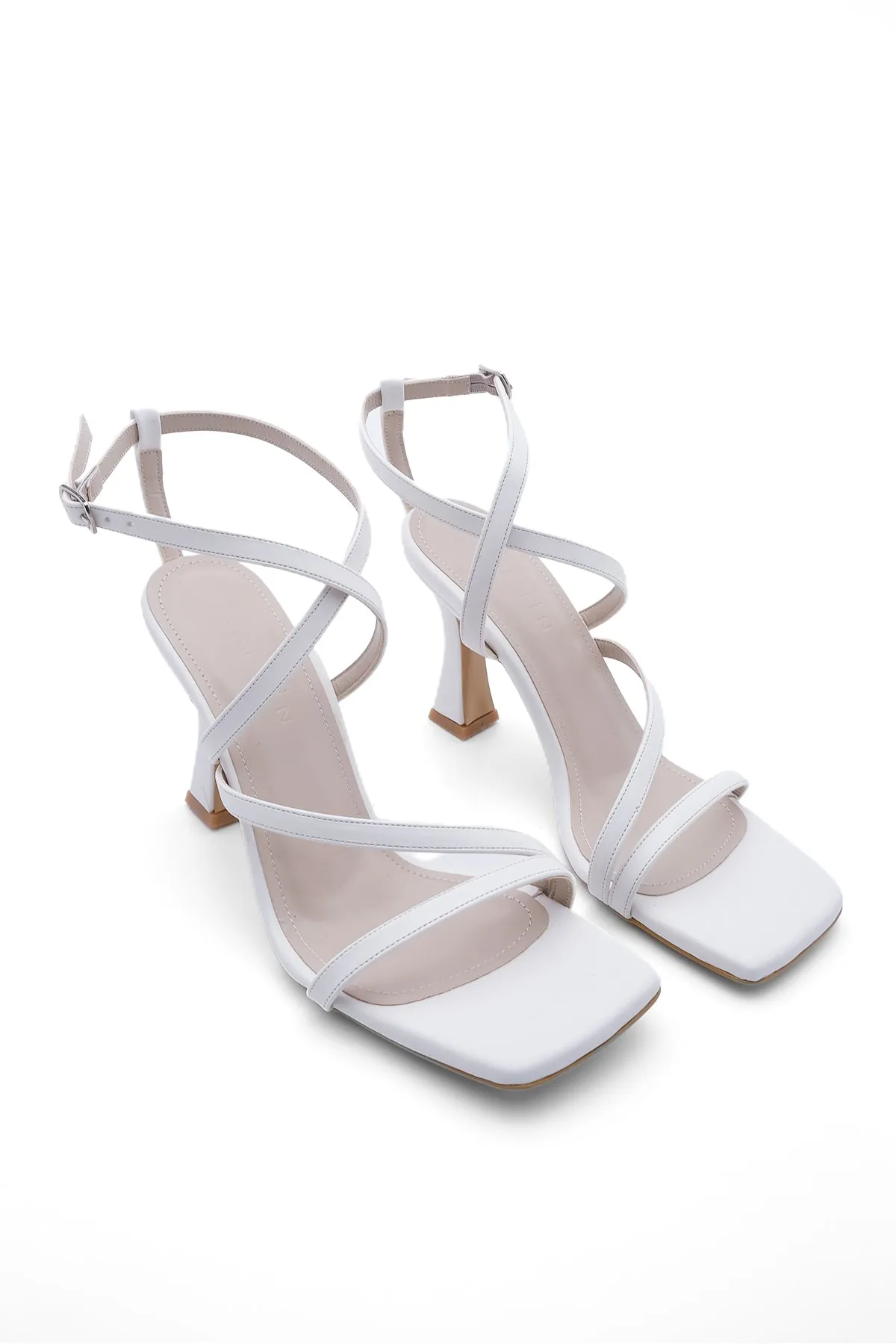 Marjin  Damenschuhe mit Absatz, stumpfe Zehenpartie, dicker Absatz, Knöchelriemen, Sandalen mit Absatz, Lerve weiß