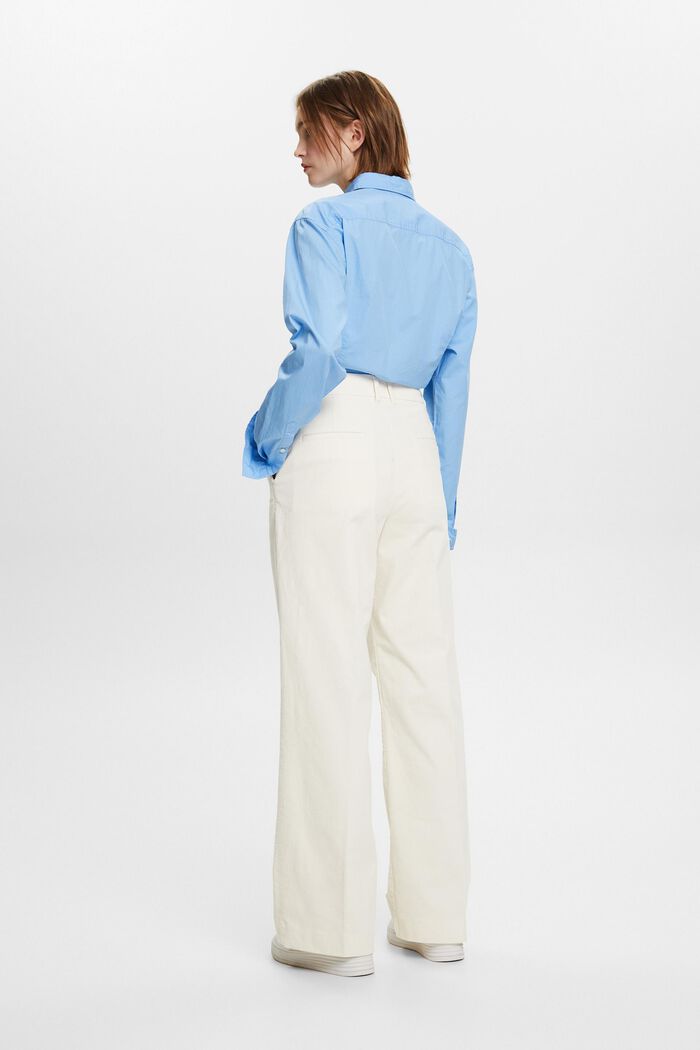Cordhose mit weiter Passform und mittlerer Bundhöhe