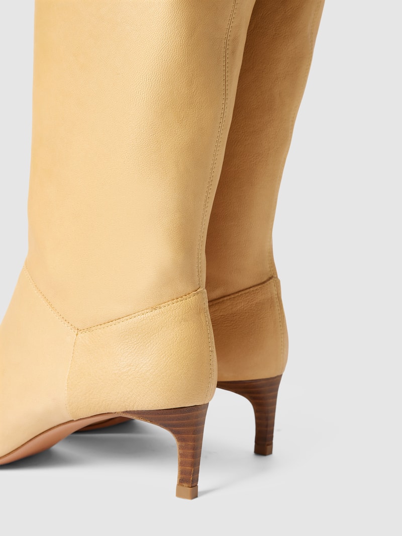 Stiefel aus Leder in cognac