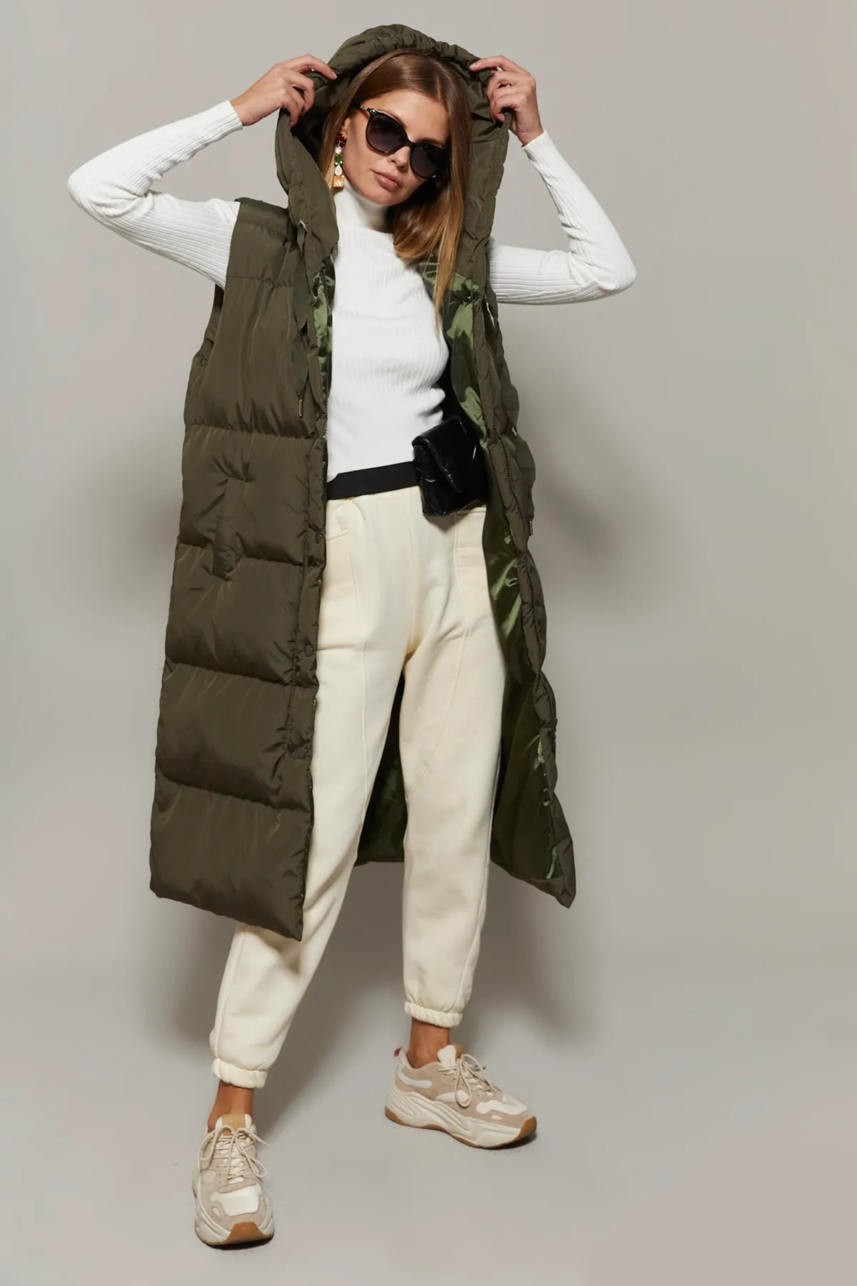 Cool & Sexy  Khakifarbene, ärmellose Pufferweste für Damen DAF05