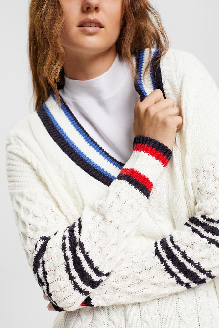 V-Neck-Pullover in Strickqualität