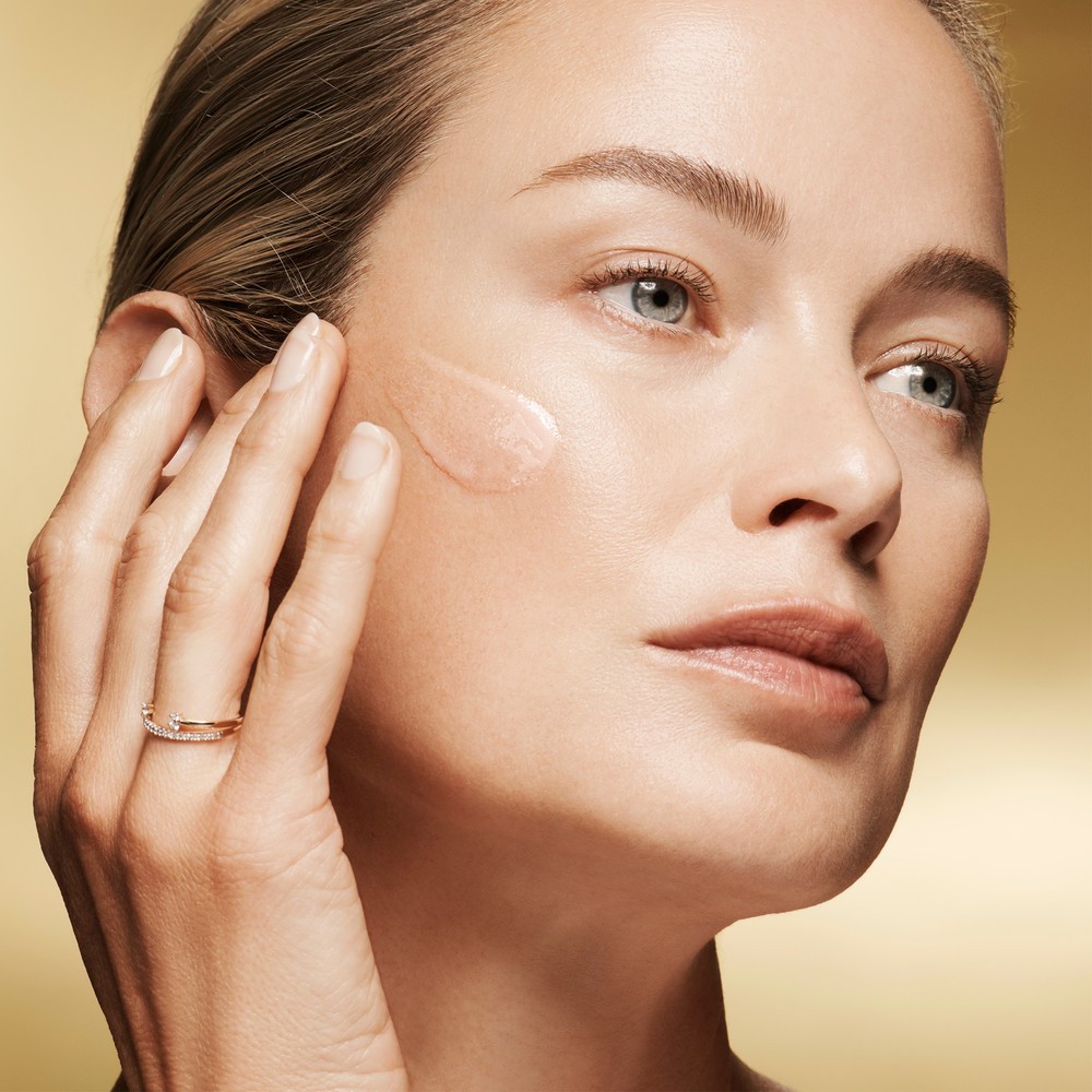 Estée Lauder Ultimate Diamond Radiance Revealing Serum
