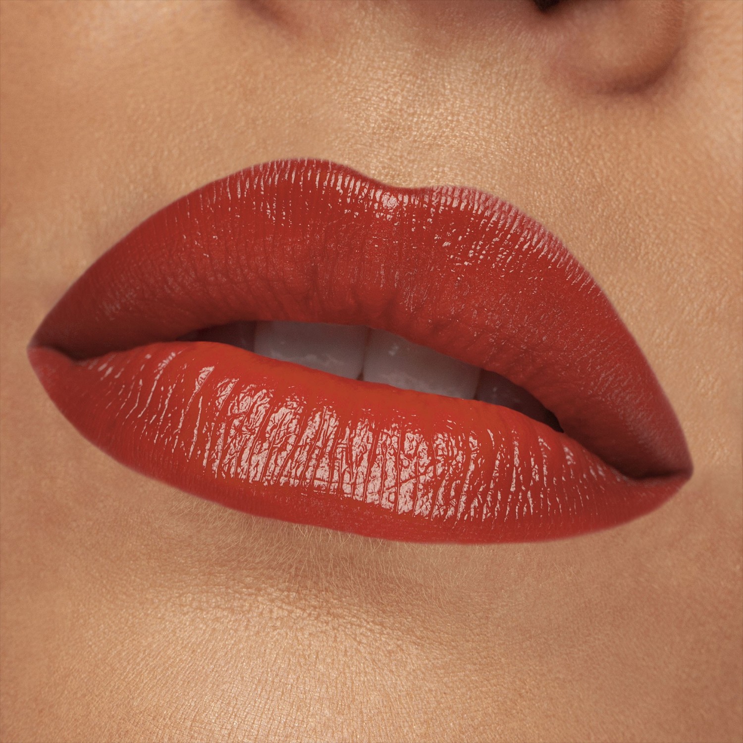 Rossetto cremoso cult di Mesauda Beauty