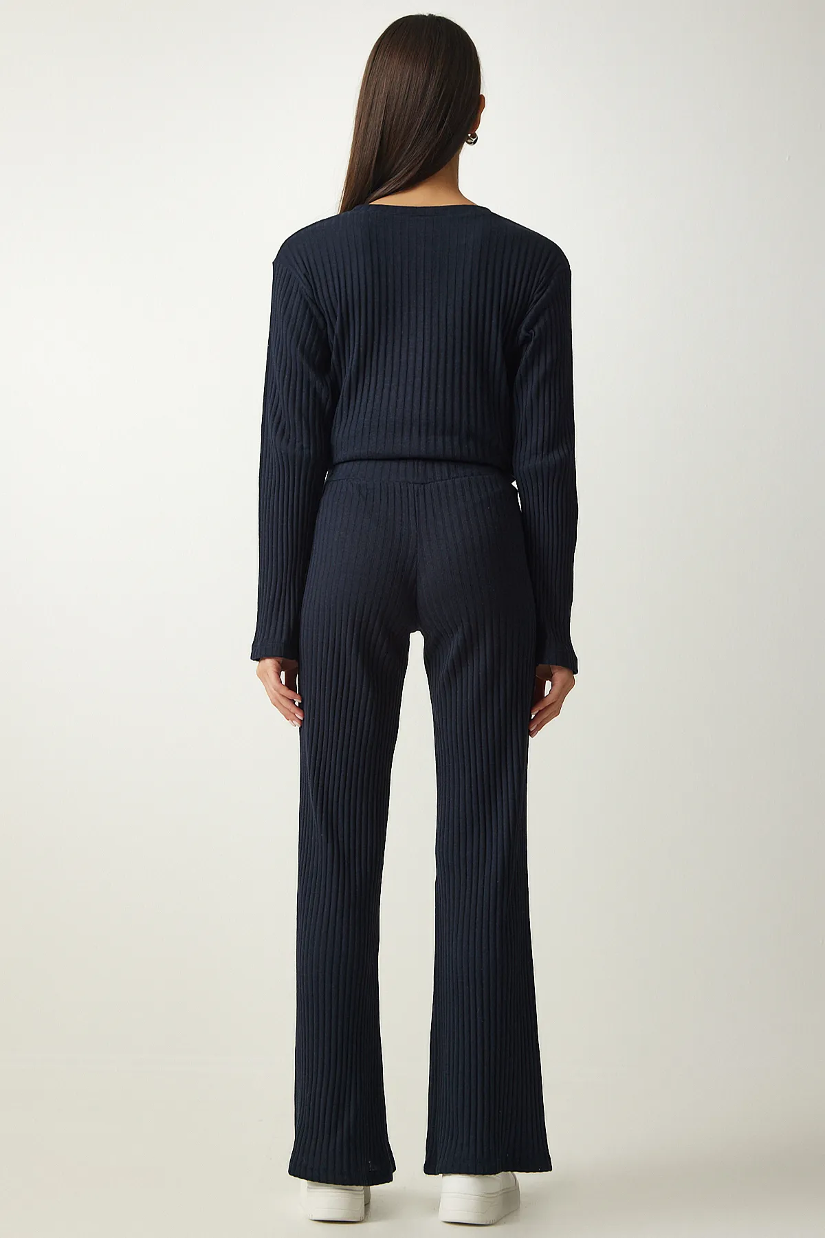 Happiness İstanbul  Damen-Set aus schnurgebundener Strickbluse und Hose in Marineblau OW00008