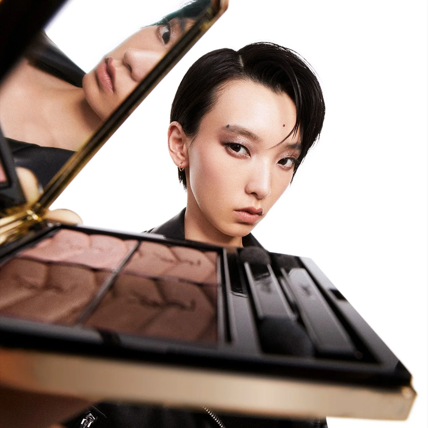 Paleta de sombras de ojos Occhi Couture Mini Clutch - Paleta de sombras de ojos, sombra de ojos compacta