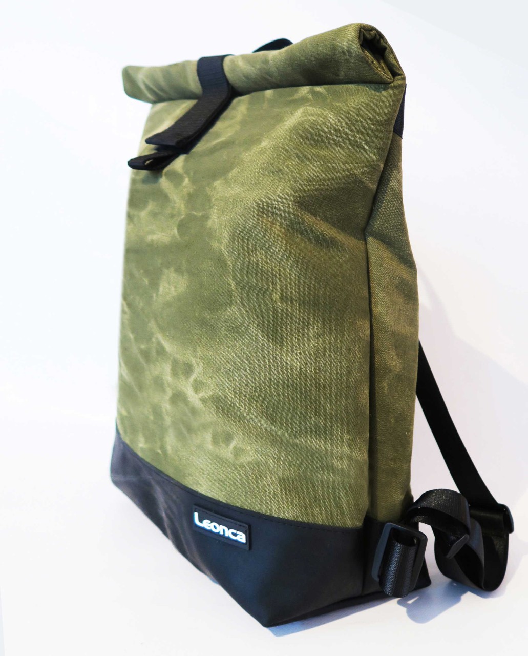 LEONCA Handtaschen khaki Rollrucksack Zeltleinen Oliv dunkel L