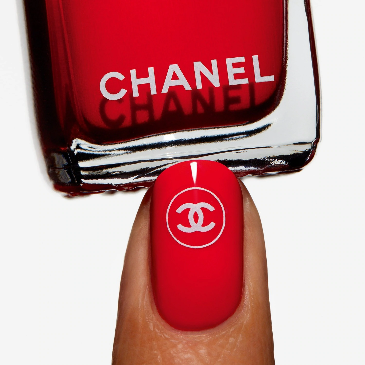 CHANEL KÖRÖMLAKK