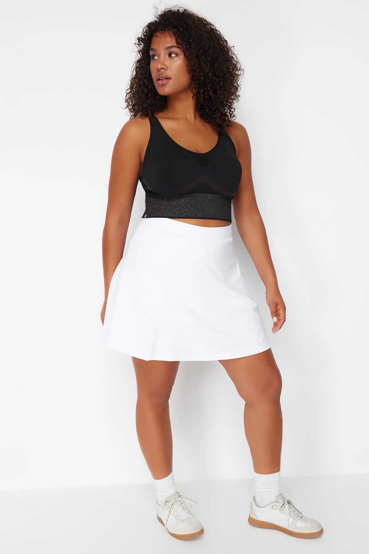 Trendyol Curve  Weißer 2-lagiger Sport-Shorts-Rock TBBSS24AP00024