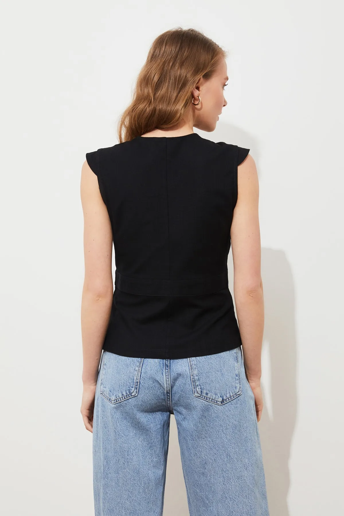 Trendyol Collection  Schwarze zweireihige Webbluse mit Knochenknöpfen und detaillierten Details TWOSS20BZ0707
